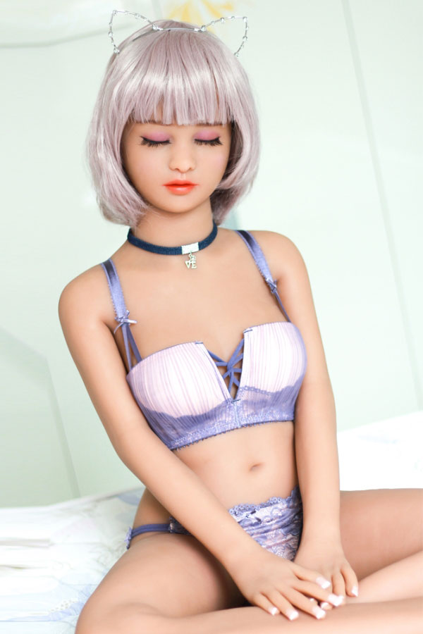 Style asiatique réaliste poupée