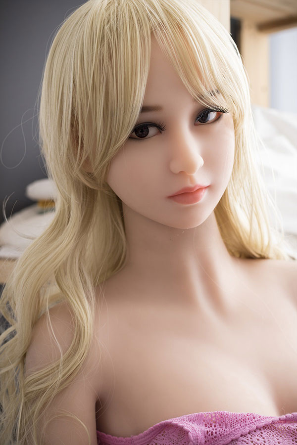 poupee TPE Blonde